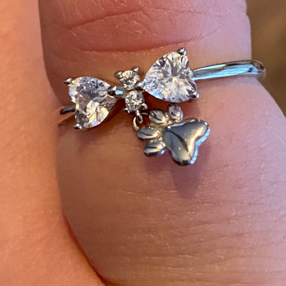Charmed Aroma Paw Print Ring 🐾 - Picture 2 of 4